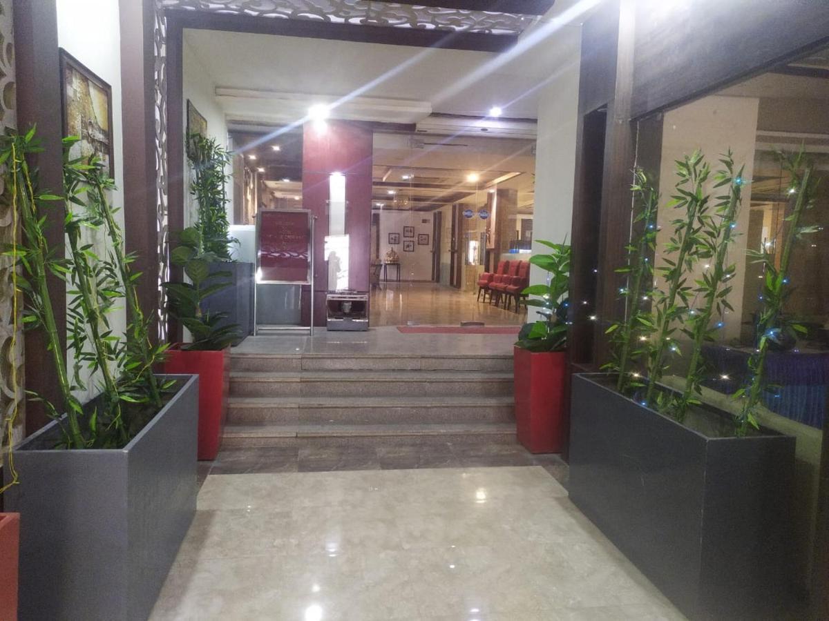Genx Le Crescent Ghaziabad Hotel Exterior foto