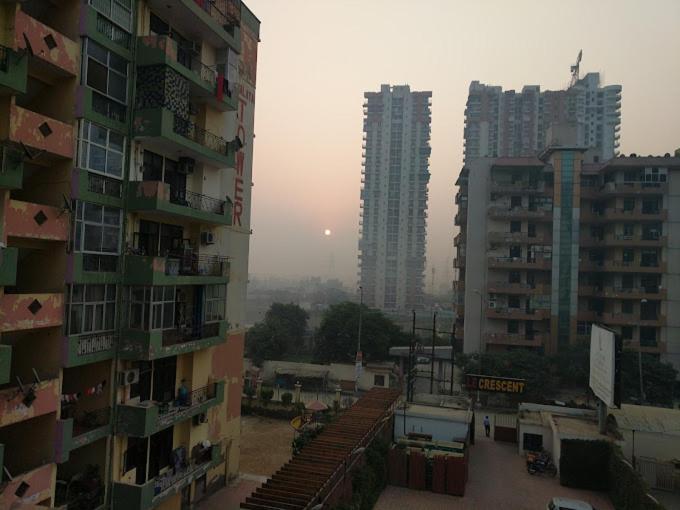 Genx Le Crescent Ghaziabad Hotel Exterior foto