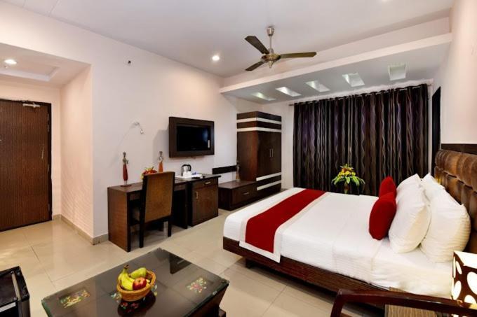 Genx Le Crescent Ghaziabad Hotel Exterior foto