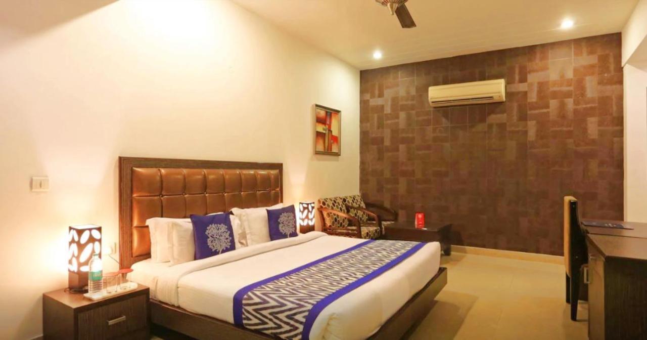 Genx Le Crescent Ghaziabad Hotel Exterior foto