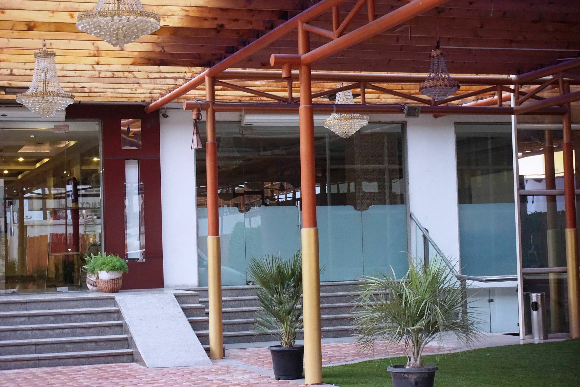 Genx Le Crescent Ghaziabad Hotel Exterior foto